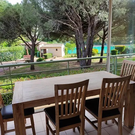 Avec Piscine Apartament