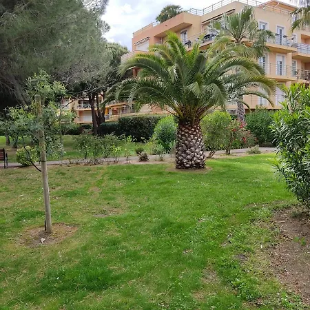 Avec Piscine Фрежюс