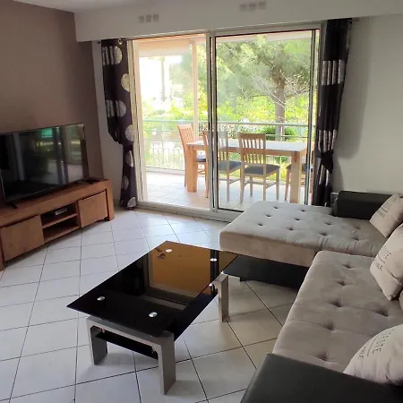 Avec Piscine Фрежюс